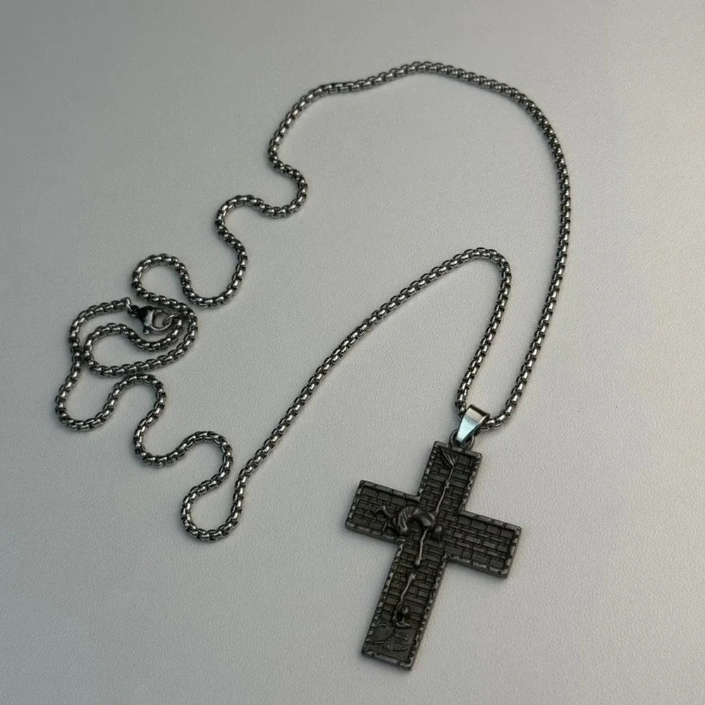 Black Cross Pendant Necklace Mens 24 Inch Chain Streetwear Jewelry